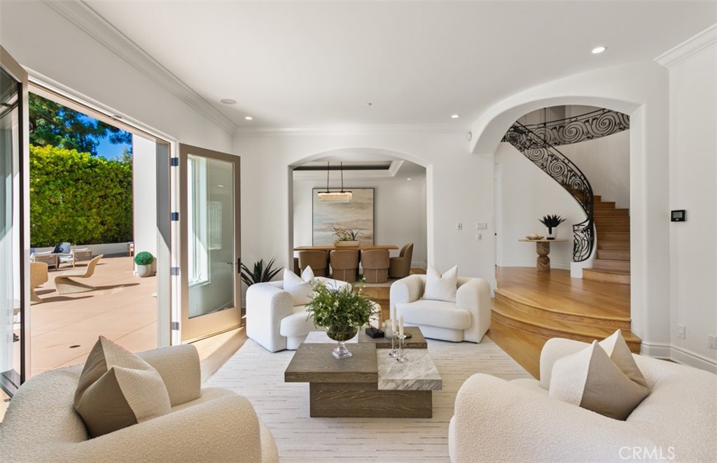 15 Cypress Point Lane