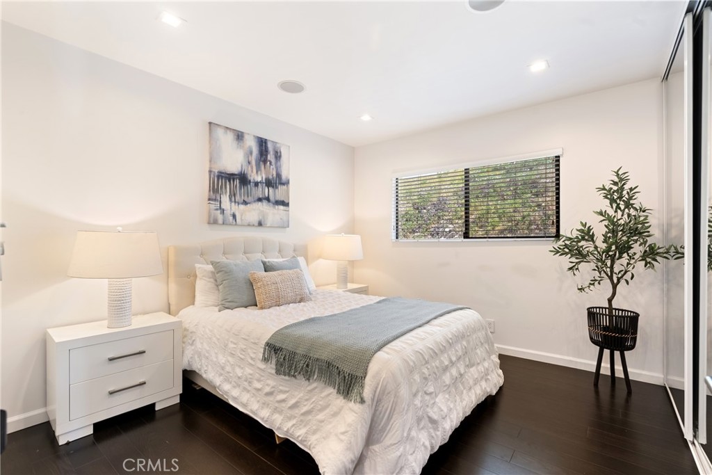 2870 Zell Drive