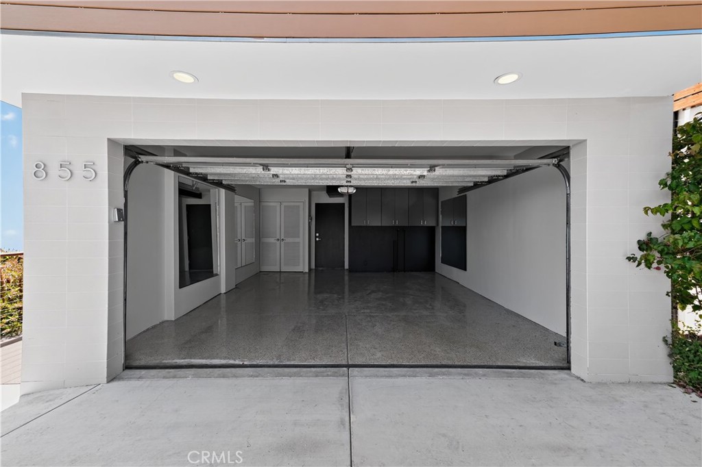 855 Santa Ana Street