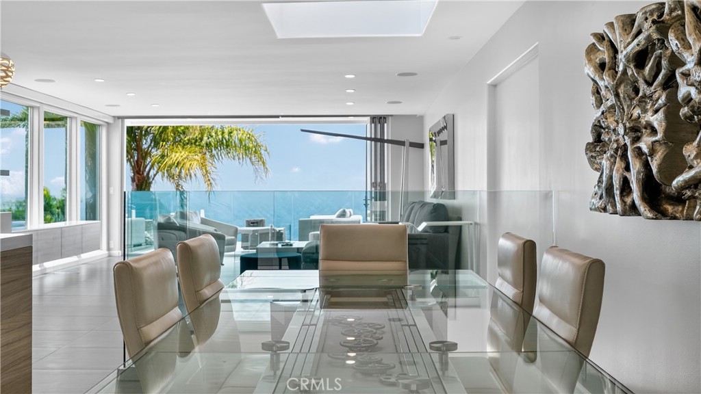 855 Santa Ana Street