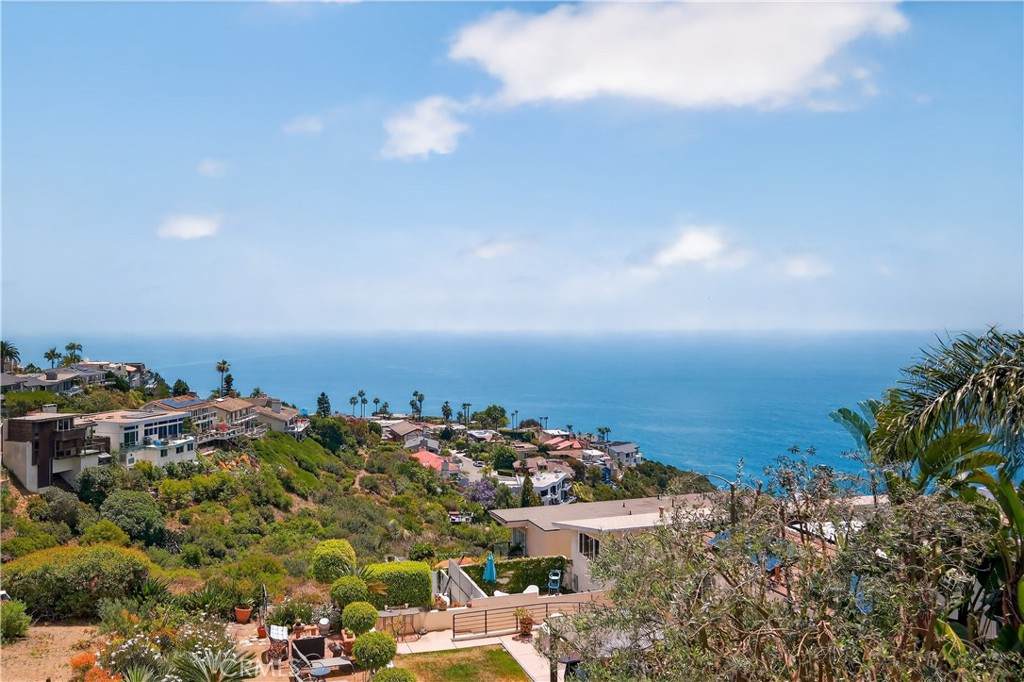 855 Santa Ana Street