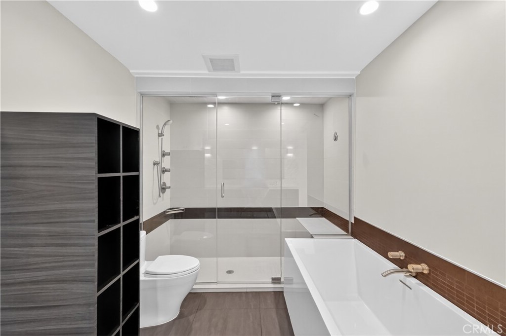 855 Santa Ana Street