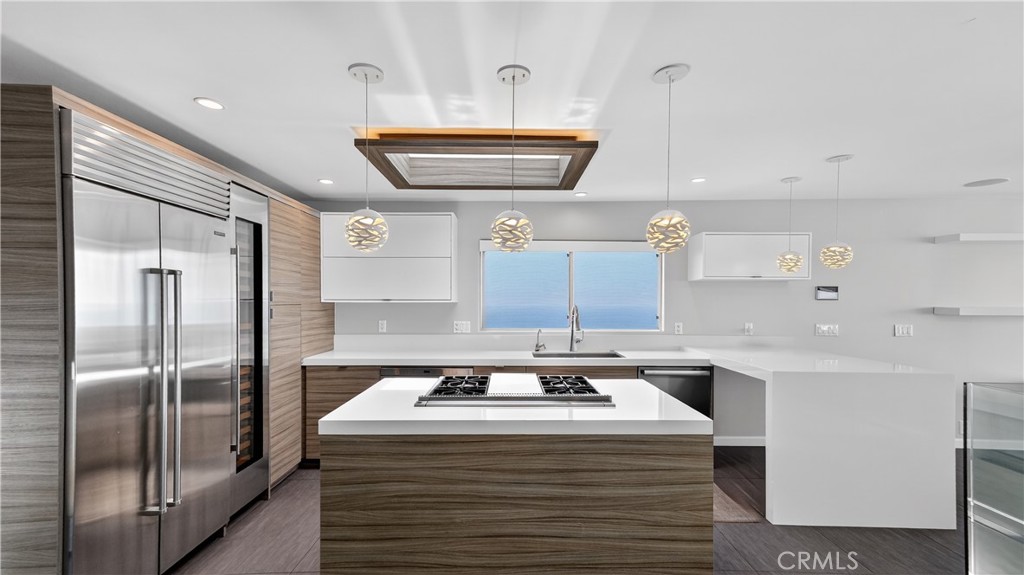 855 Santa Ana Street