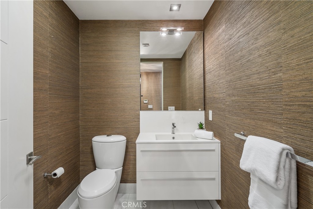 432 N Oakhurst Dr 503