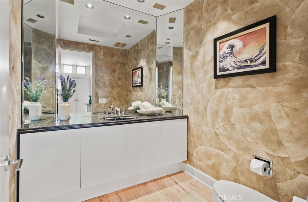 1535 Dolphin Terrace