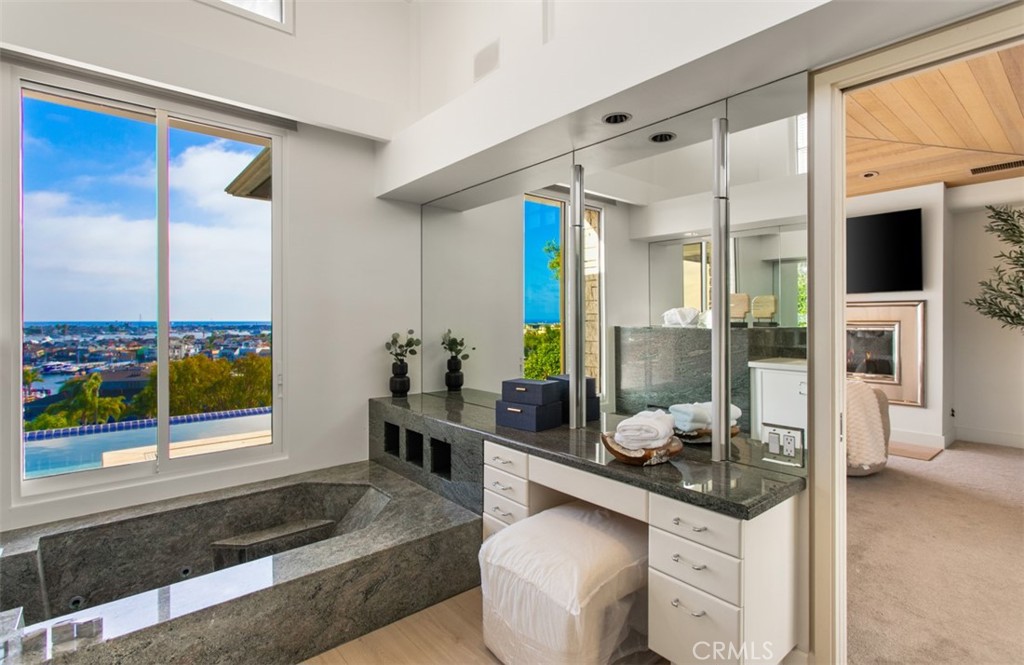 1535 Dolphin Terrace