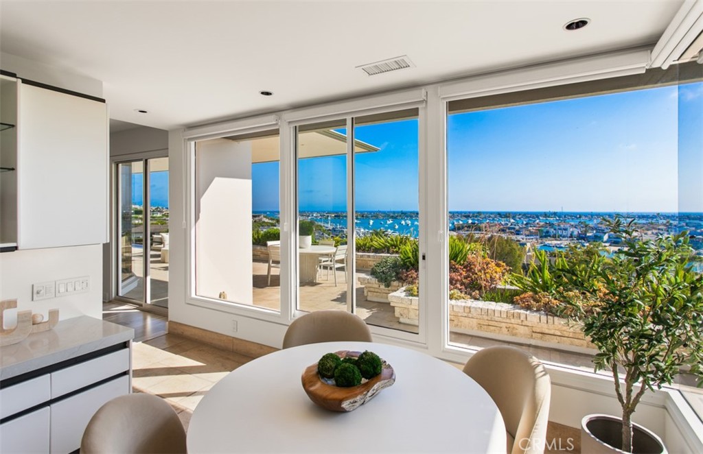 1535 Dolphin Terrace