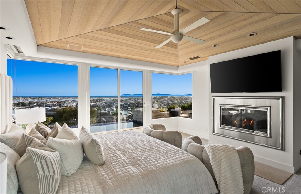 1535 Dolphin Terrace