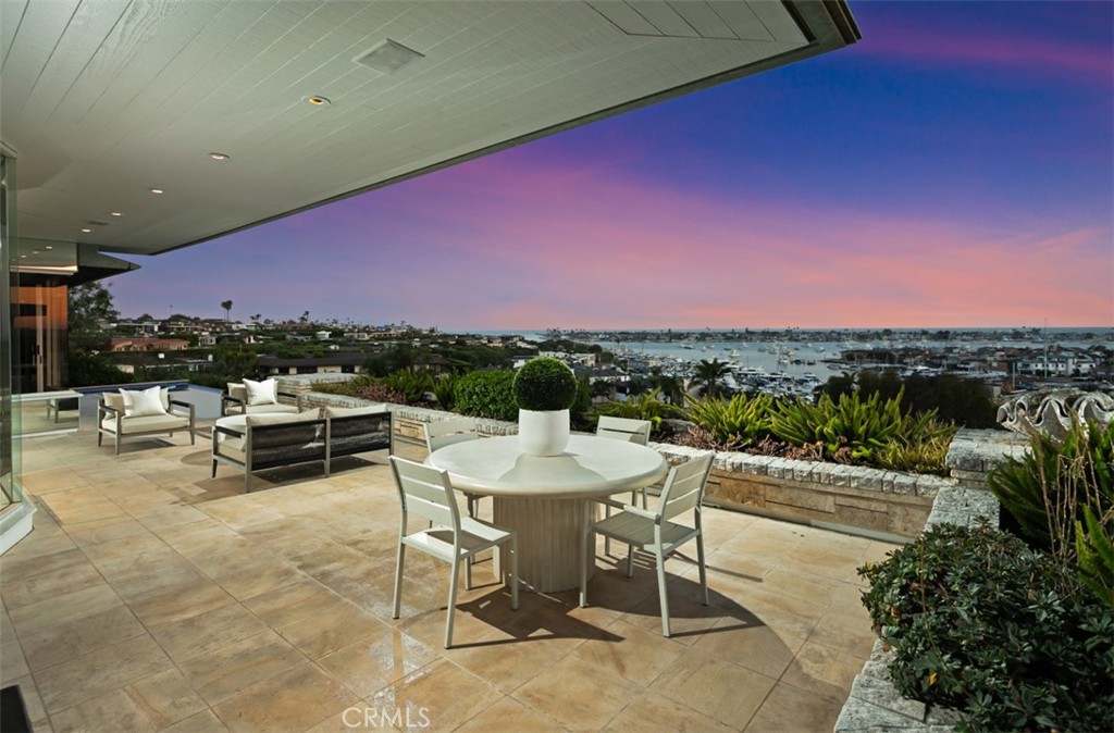 1535 Dolphin Terrace