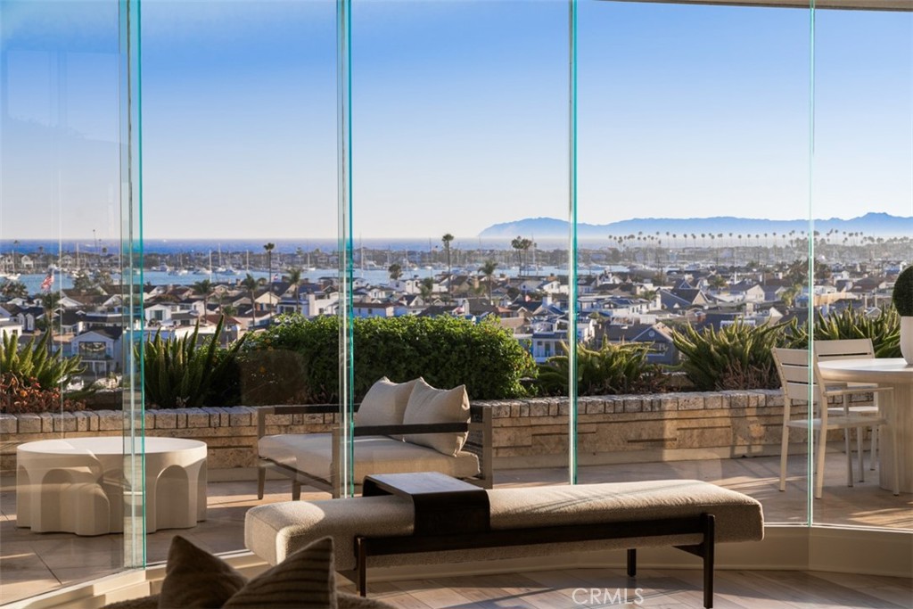 1535 Dolphin Terrace