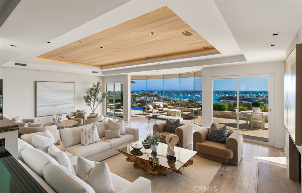 1535 Dolphin Terrace