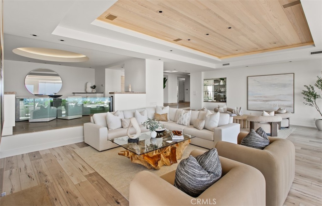 1535 Dolphin Terrace