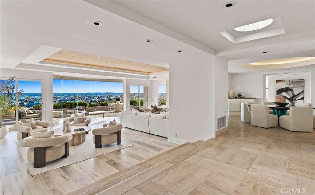 1535 Dolphin Terrace