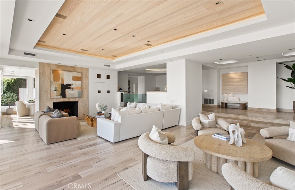 1535 Dolphin Terrace