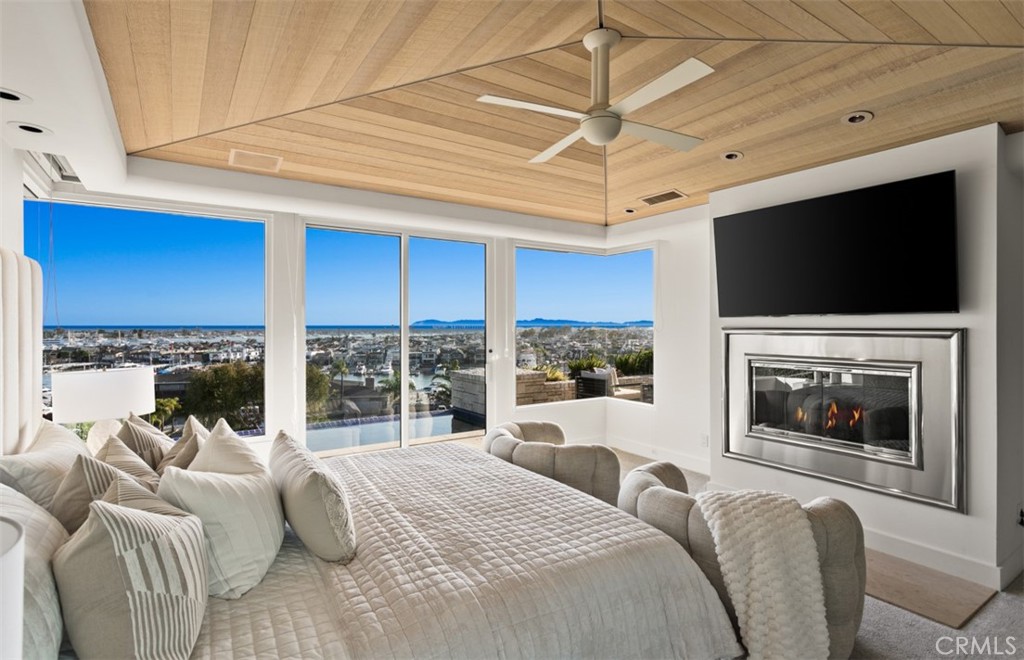 1535 Dolphin Terrace