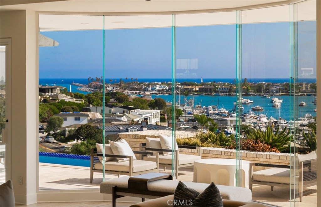 1535 Dolphin Terrace