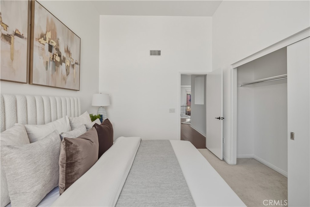 607 Rockefeller 72