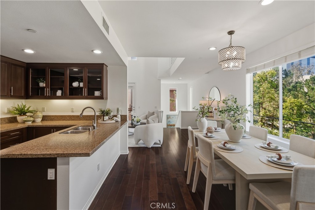 607 Rockefeller 72