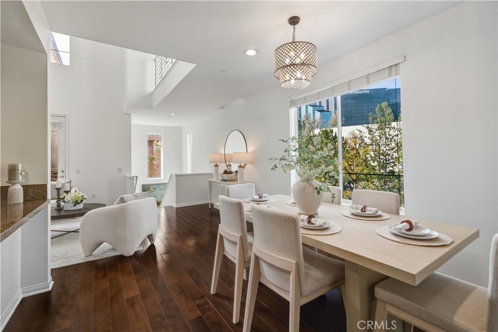 607 Rockefeller 72