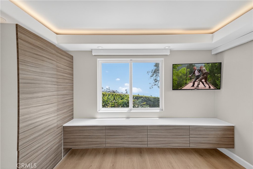 855 Santa Ana Street