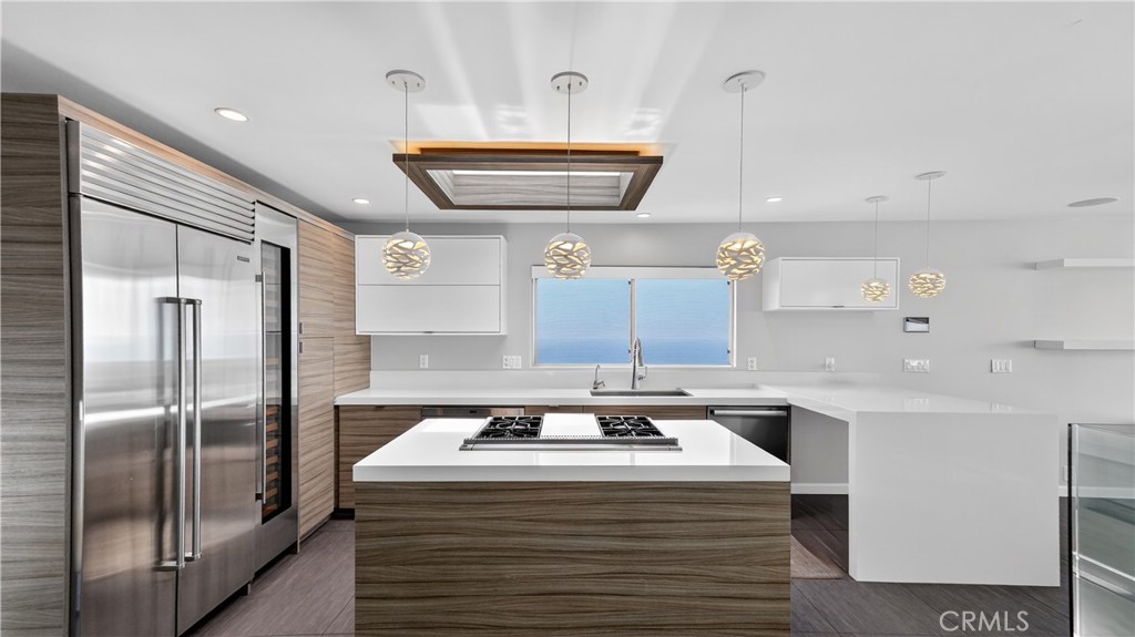 855 Santa Ana Street