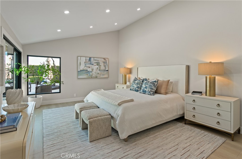 10 White Water Drive