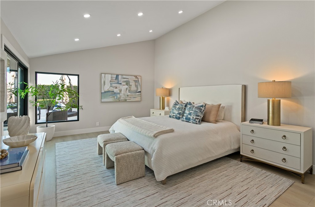 10 White Water Drive