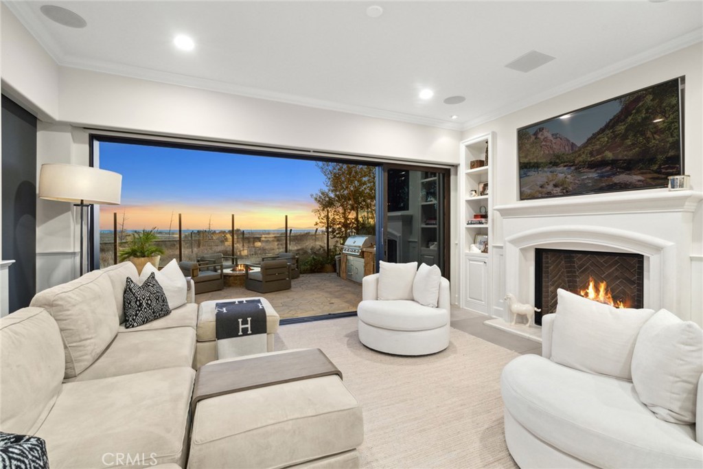4682 Oceanridge