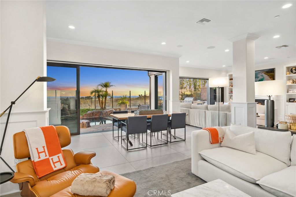 4682 Oceanridge