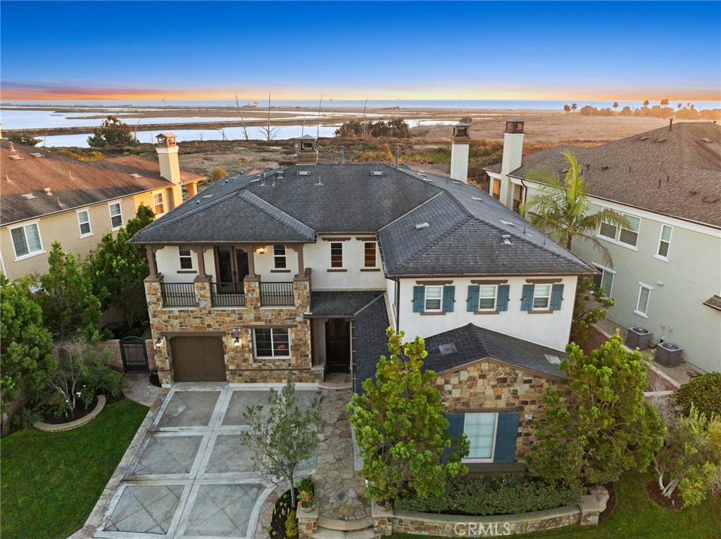 4682 Oceanridge