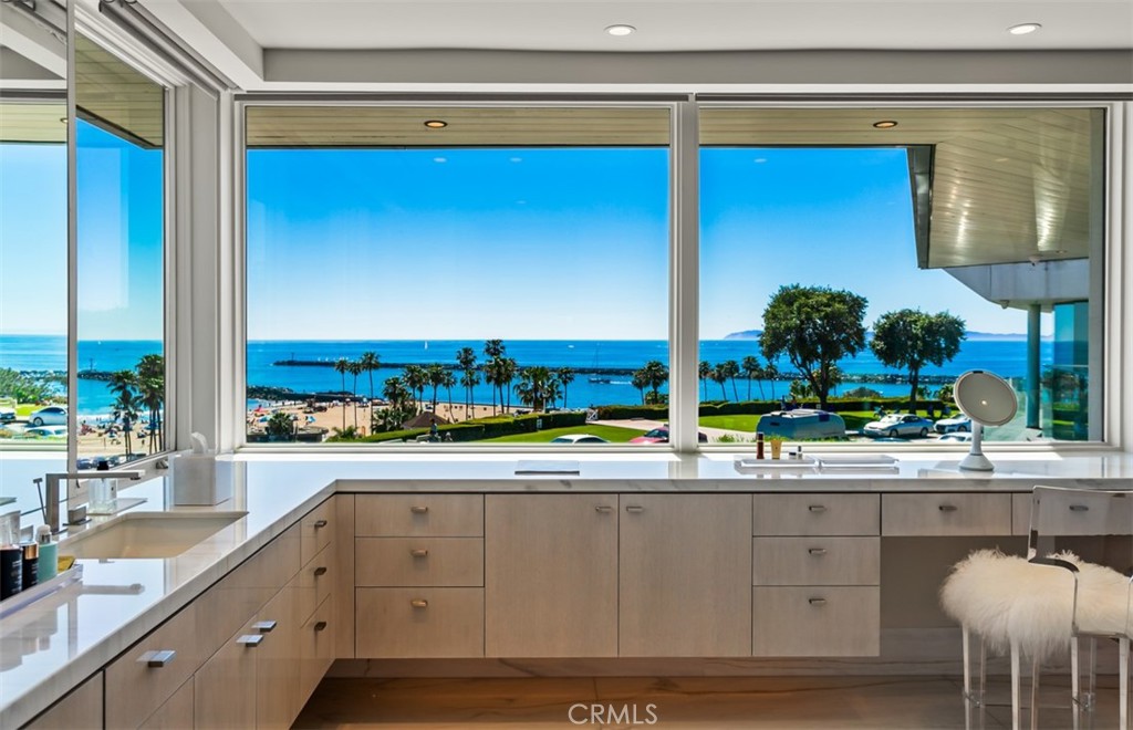 2928 Ocean
