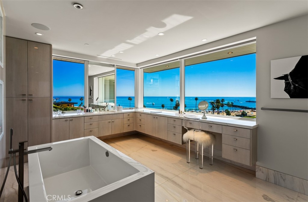 2928 Ocean