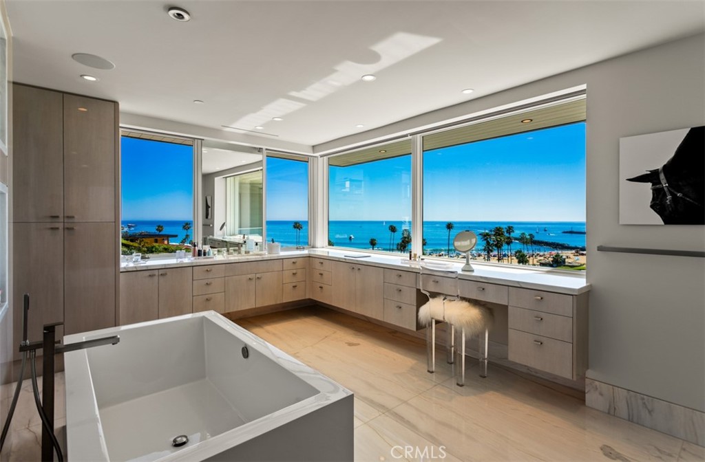 2928 Ocean