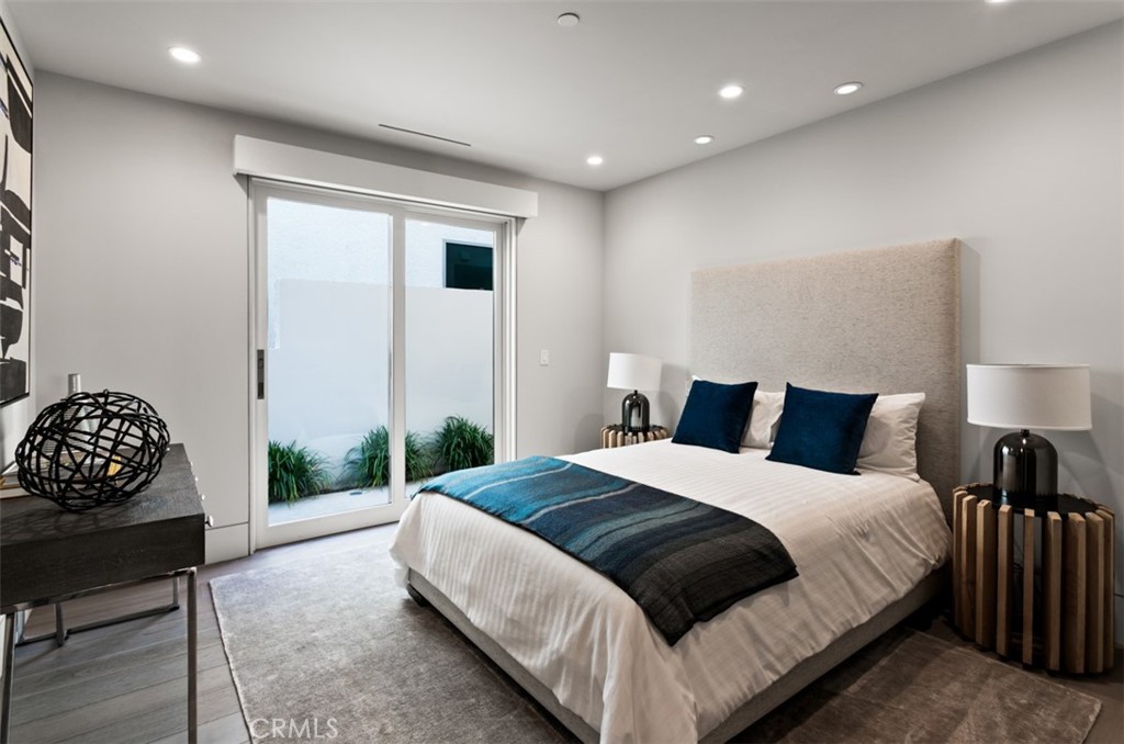2928 Ocean