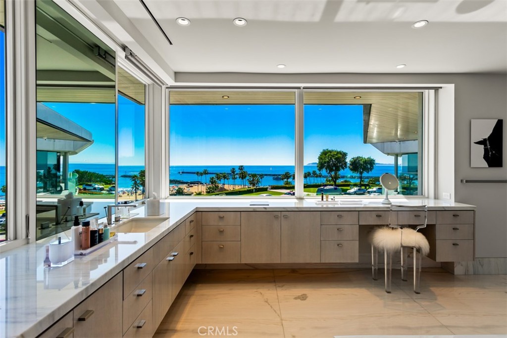 2928 Ocean