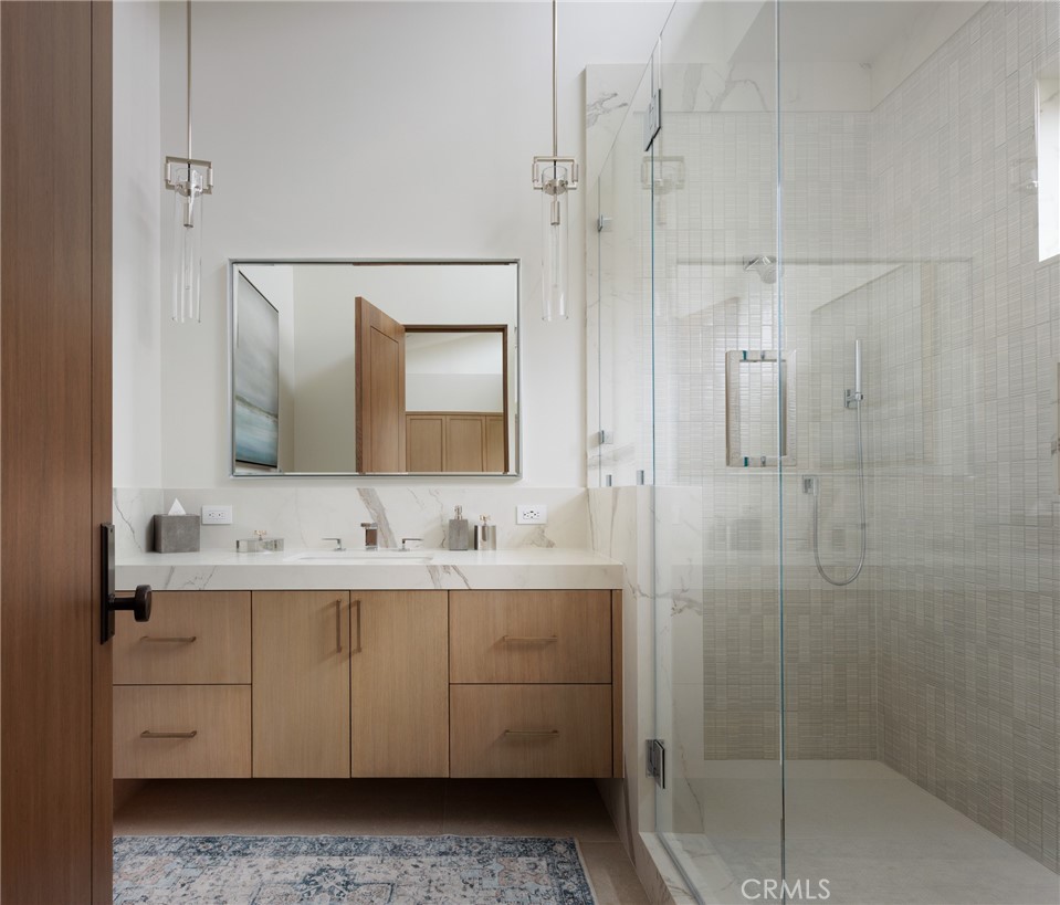 2595 Altamar