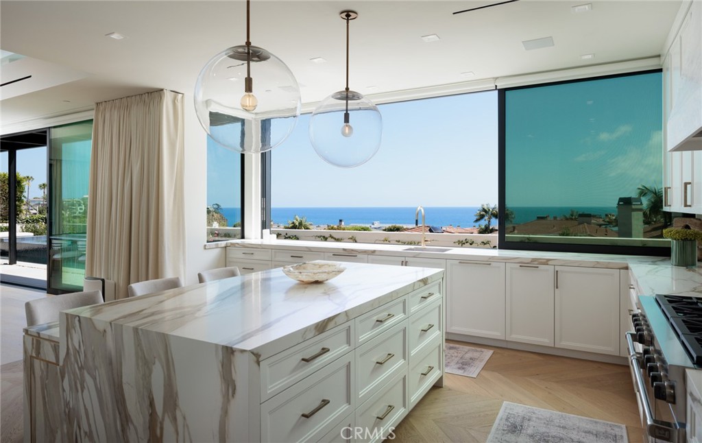 2595 Altamar