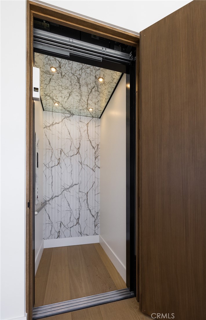 2595 Altamar