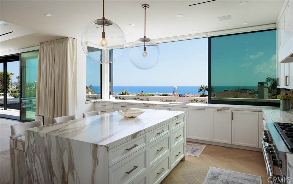 2595 Altamar