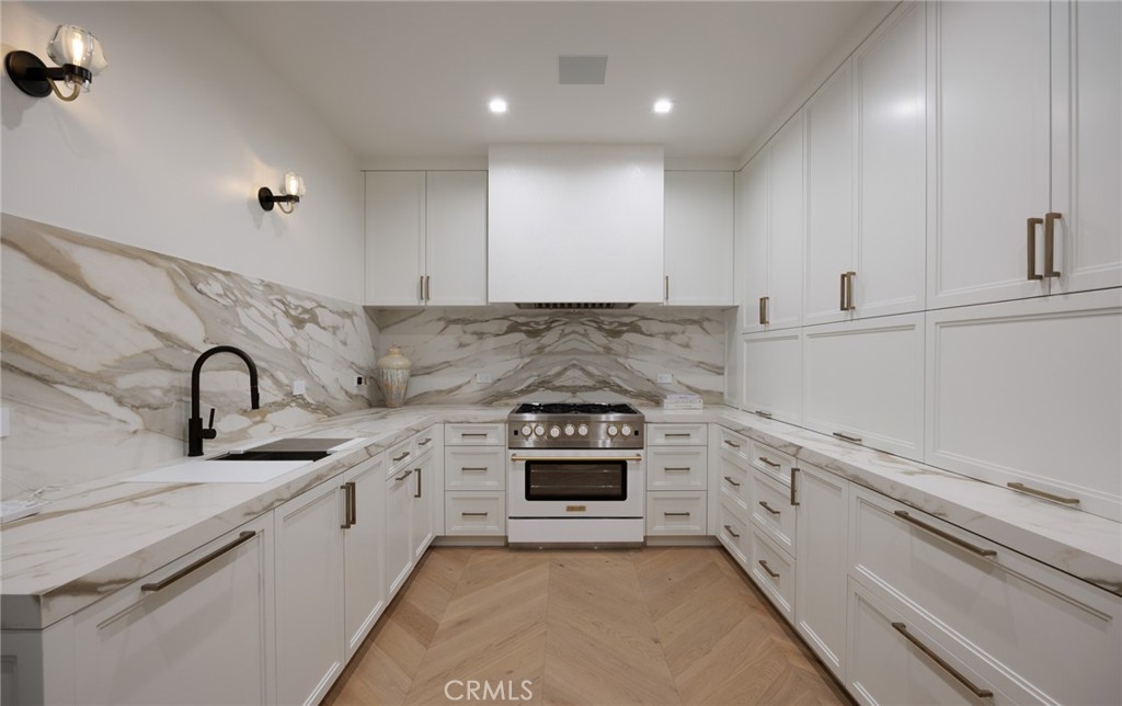 2595 Altamar