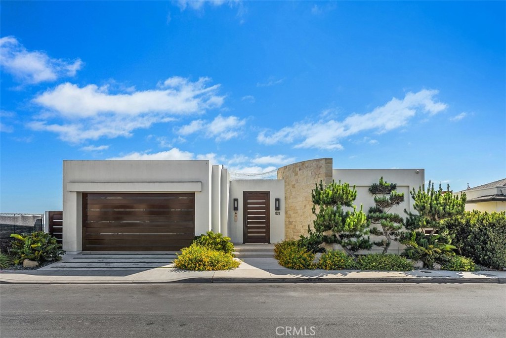 1523 Dolphin Terrace
