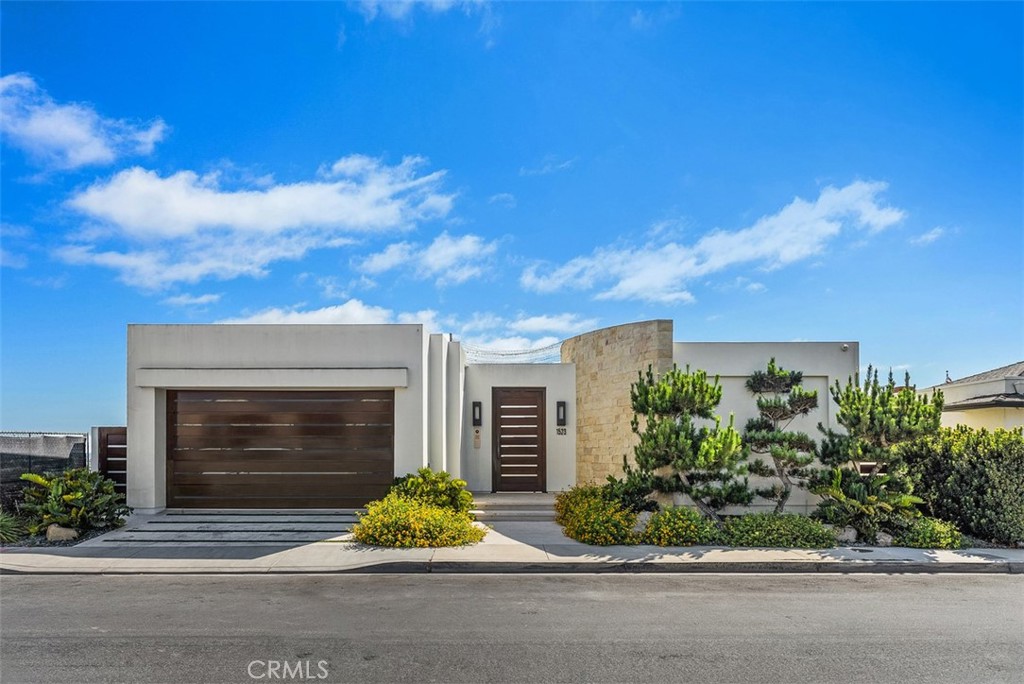 1523 Dolphin Terrace
