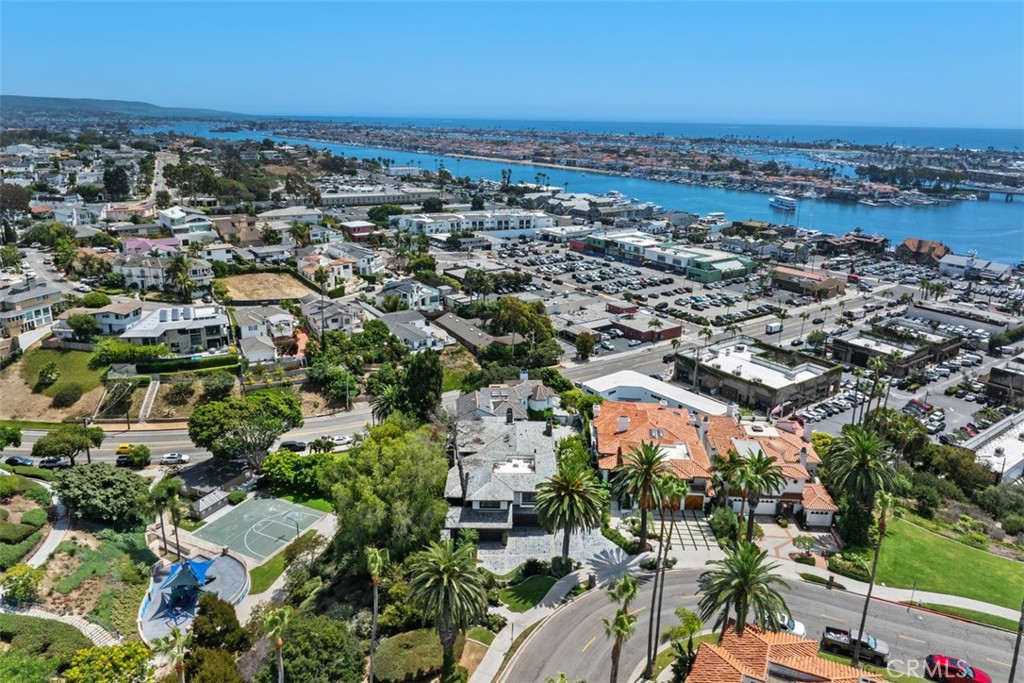2907 Cliff Drive