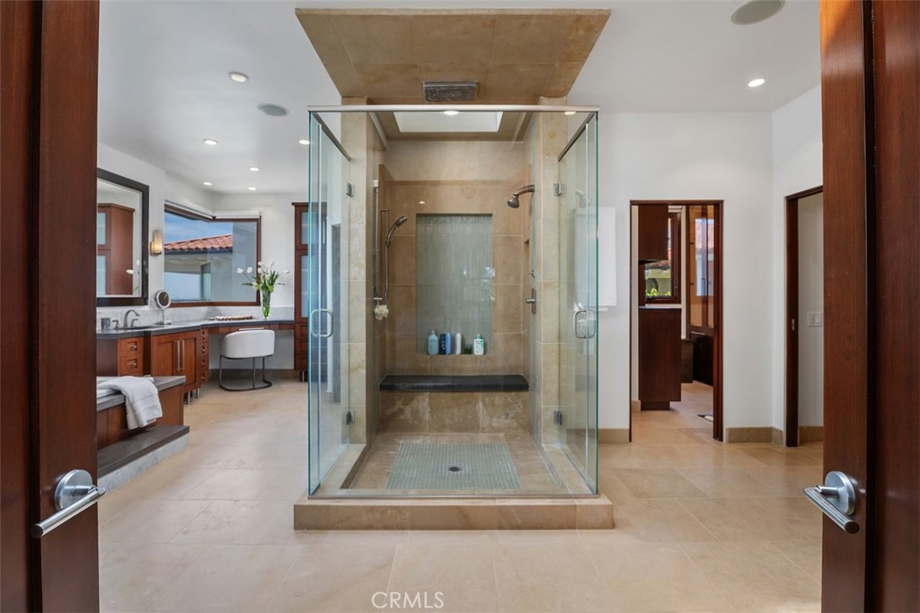 2907 Cliff Drive