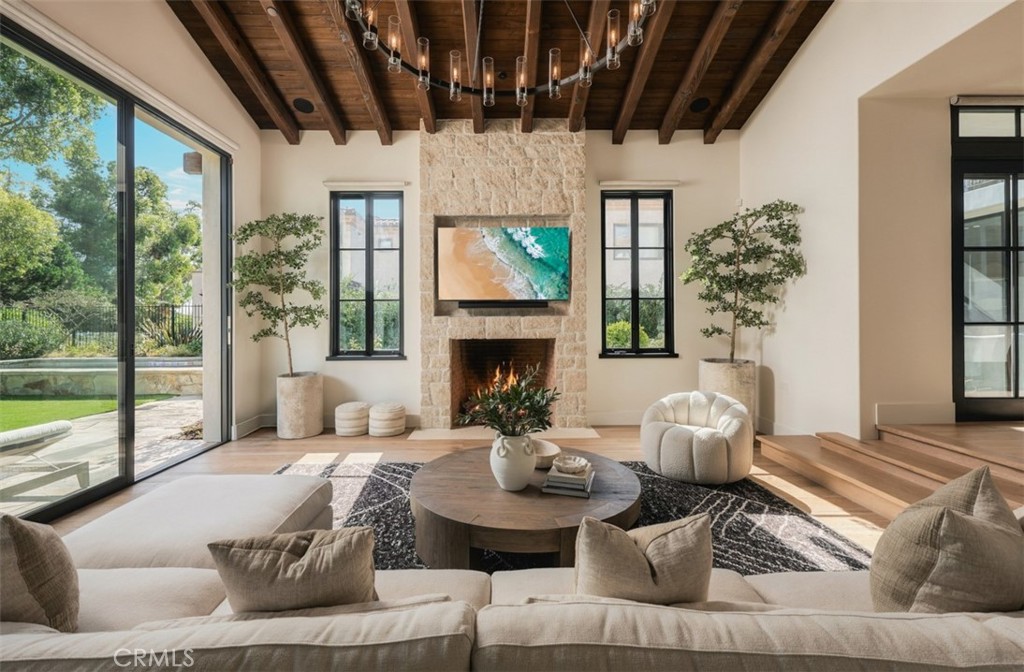 16 Pelican Point