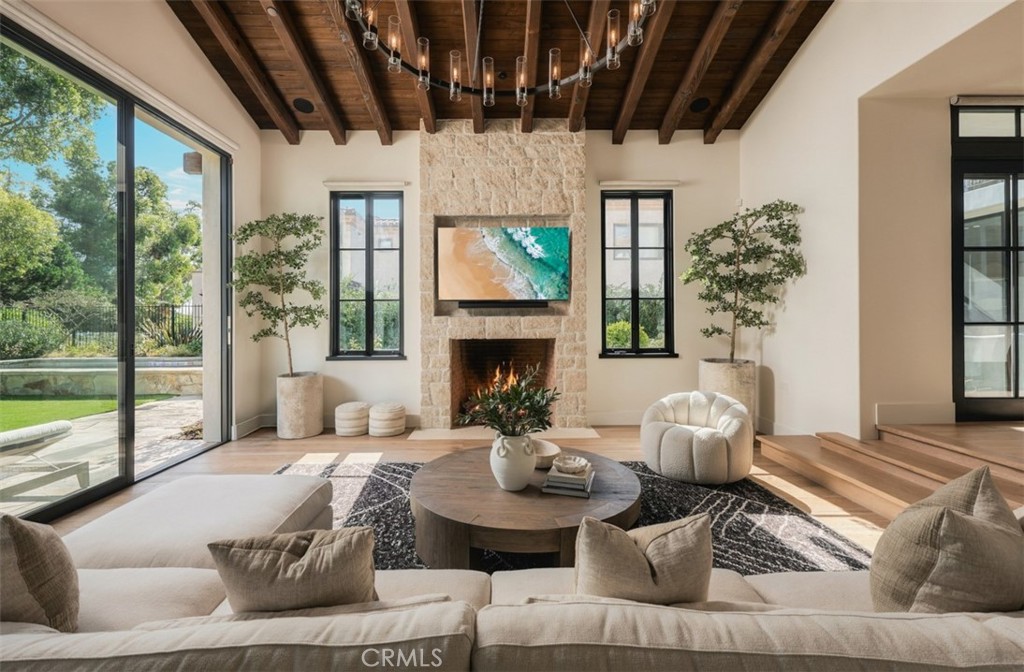 16 Pelican Point