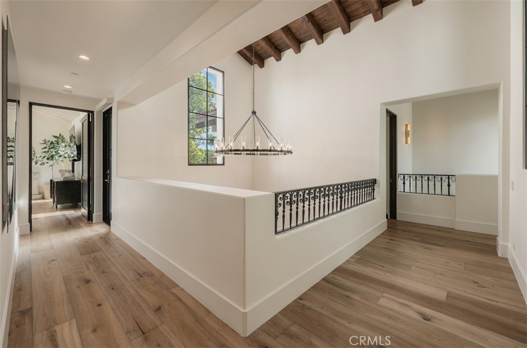 16 Pelican Point