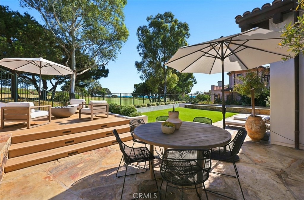 16 Pelican Point