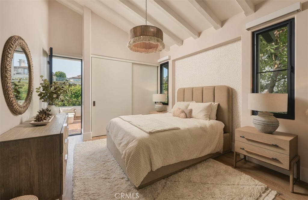 16 Pelican Point