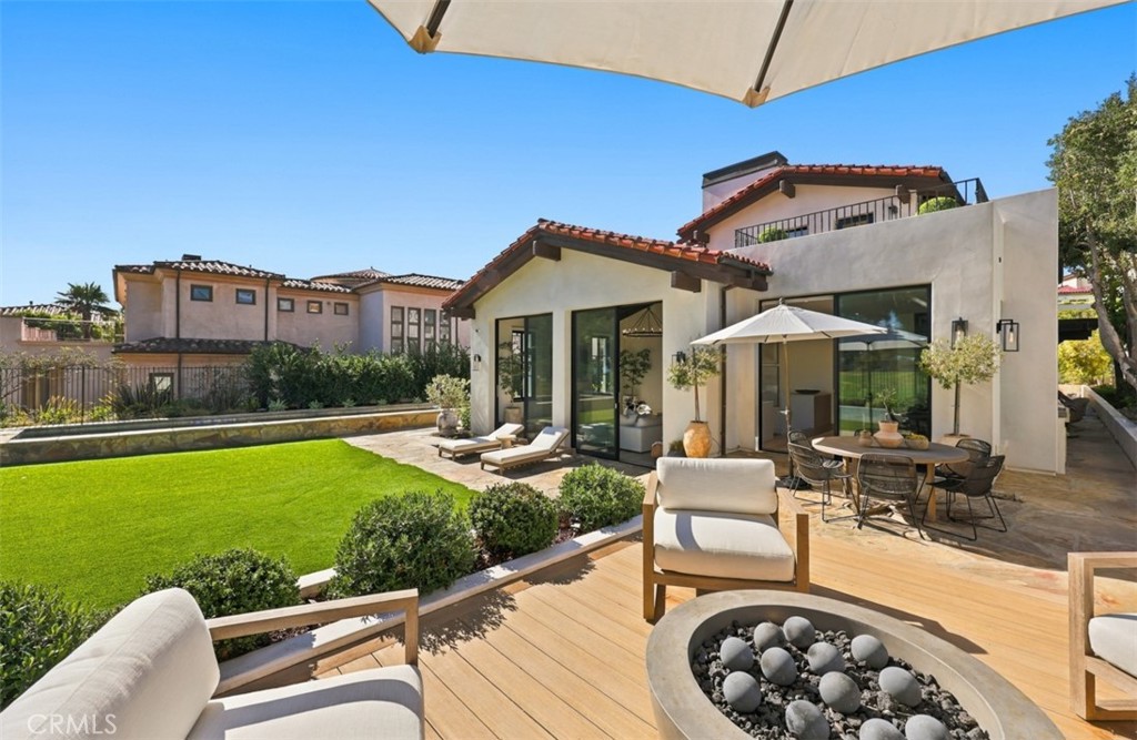 16 Pelican Point